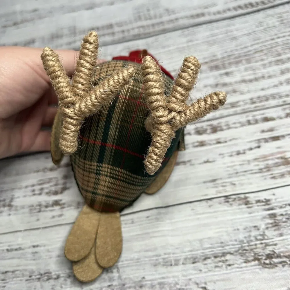 Target 2015 Wondershop Green Plaid Bird Red Beret Bowtie Spritz Winter Christmas